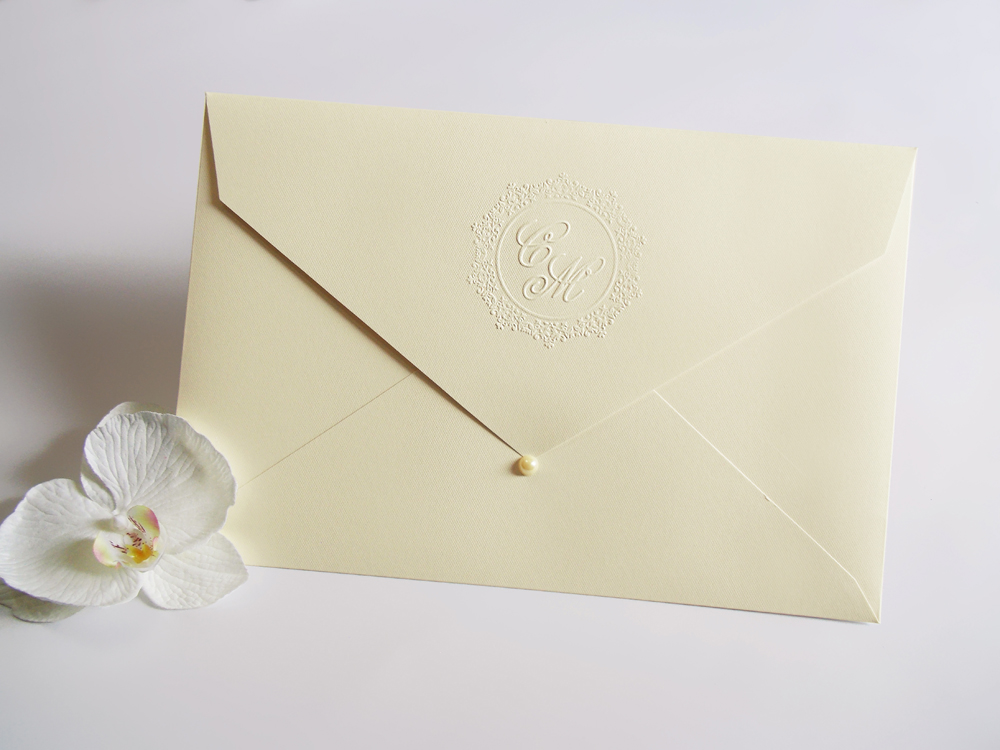 Convite com Brasão em Relevo Seco