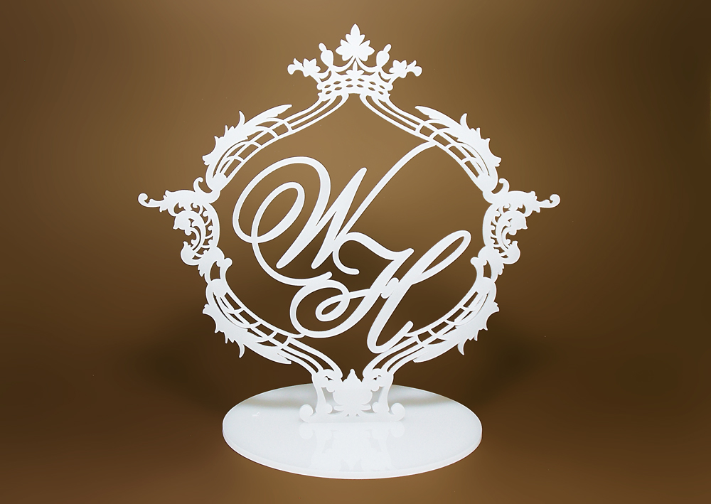 TOPO-DE-BOLO-BRASÃO-EM-ACRÍLICO-BRANCO